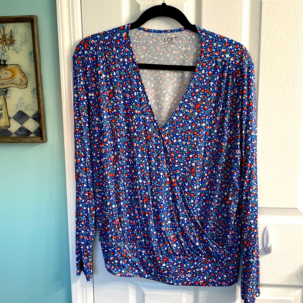 Never worn Loft outlet top